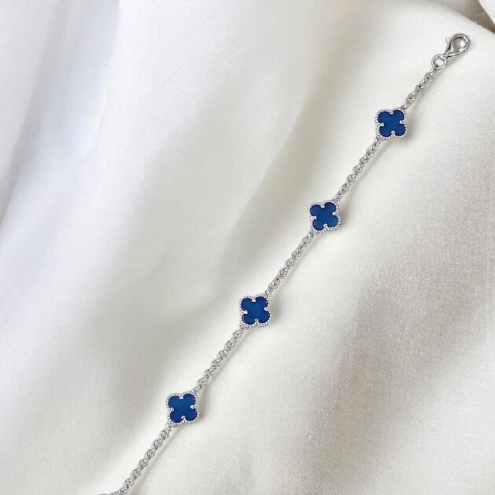 Sterling silver iconic clover bracelet